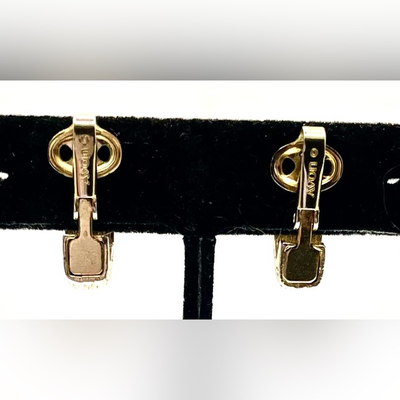 3 for $30 Vintage Signed Avon Textured Gold Tone Half Hoop Clip On Earrings - Picture 5 of 8